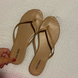 Steve Madden flip flops